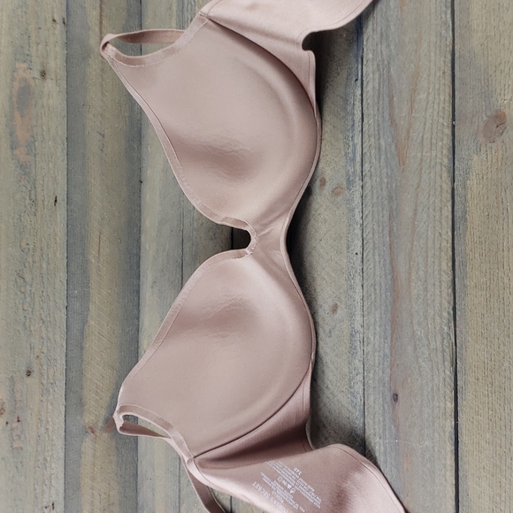 Victoria's Secret Push Up Padded Bra/Beige - Picture 7 of 7